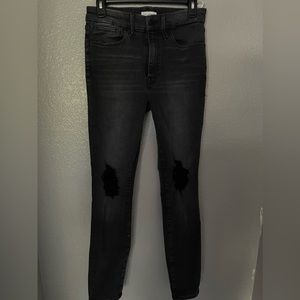 Good American- Always fits- Good legs size 6-12 dark grey denim